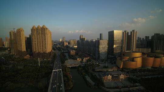 武汉市汉街航拍沙湖夕阳步行街万达广场709视频素材模板下载