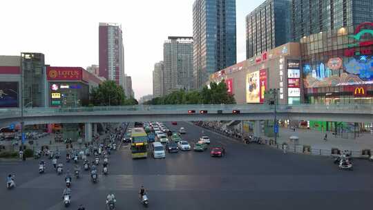 郑州交通紫荆山路实景