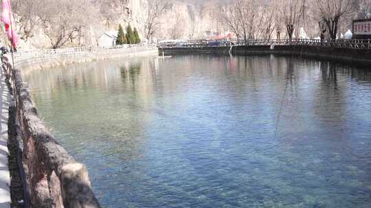 水面波纹近景