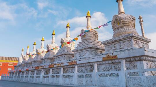 中国内蒙古呼和浩特大召寺佛塔和经幡延时