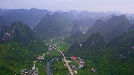 广西早晨大山晨光山川山峰光影山脉喀斯特