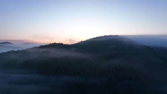 航拍黎明山川云海朝阳