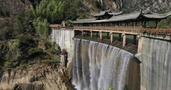 优美的山间水库瀑布彩虹光影典雅古建筑