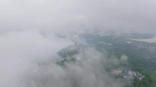 云雾缭绕紫金山天文台