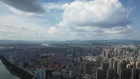 江西赣州城市蓝天白云城市大景全景航拍