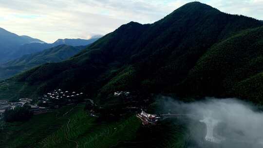 航拍丽水云和梯田日出云海风景美如画