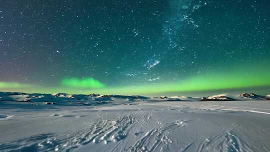 极光夜空 雪原无垠 梦幻奇景天地