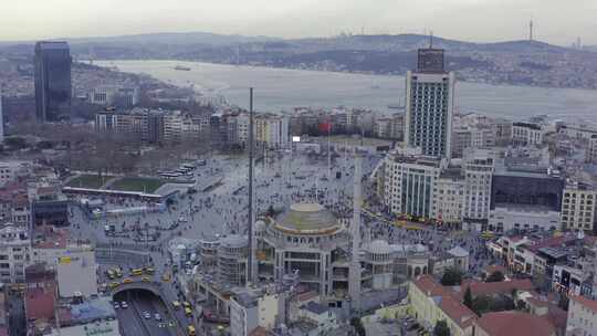 伊斯坦布尔博斯普鲁斯塔克西姆广场和清真寺建筑鸟瞰图22视频素材模板下载
