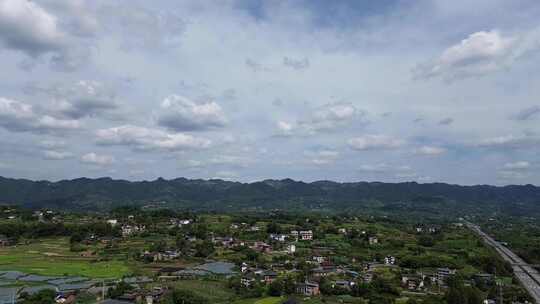 重庆与四川交接地带大山与丘陵