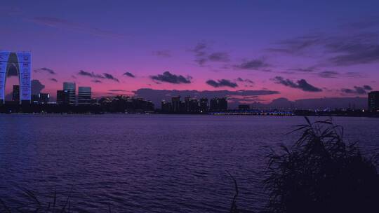 苏州金鸡湖CBD城市建筑与夕阳晚霞唯美风光