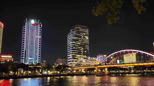 城市河流夜景高楼与桥梁