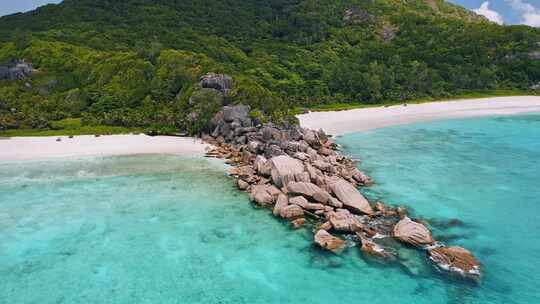 海滩，海岸，热带度假村，岩石