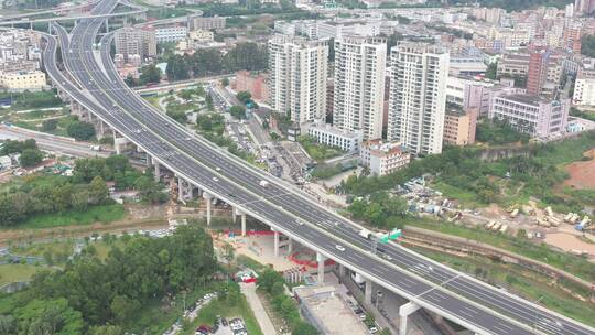 航拍深圳龙华区观澜交通及建筑