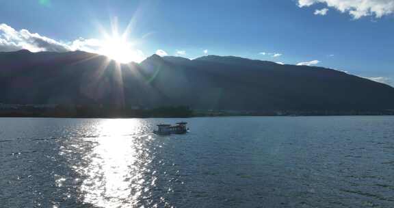 洱海 船舶 夕阳 航行 海浪 船只