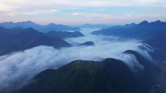 唯美大气的山川高山云海航拍