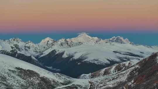 航拍梅里雪山