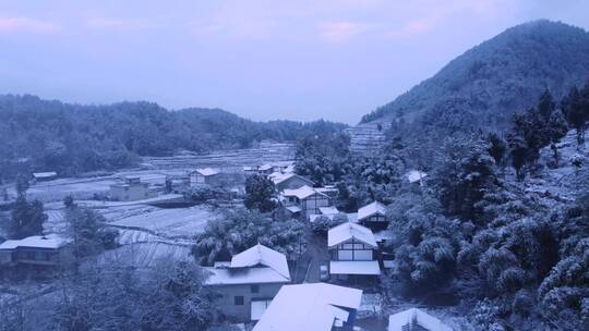 乡村冬季祥云云彩