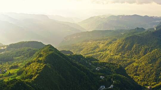 4k航拍山村晚霞