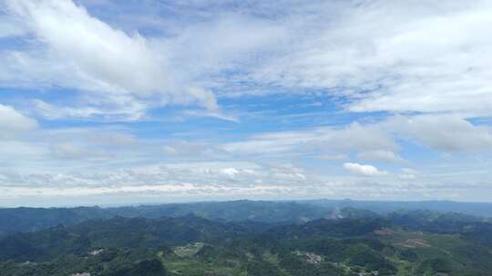 云南偏远山村 连绵不绝的群山航拍