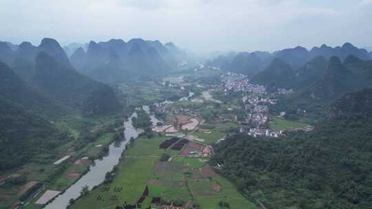 广西桂林遇龙河风景区风光