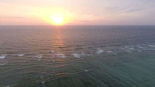 日落与海浪