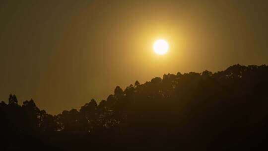 太阳在山头落下延时特写镜头