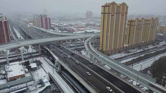 航拍城市雪景