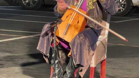 陶布秀尔演奏内蒙音乐家