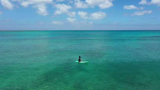 海上冲浪者海浪