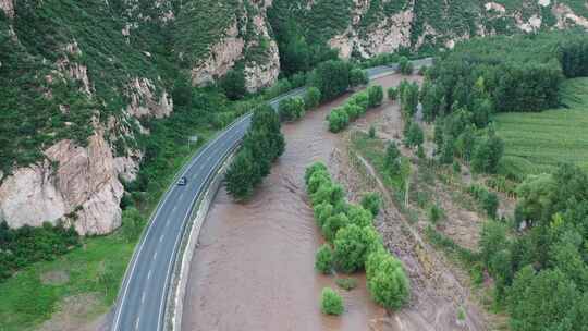 实拍暴雨后洪水 山洪  泥石流