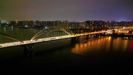 杭州钱塘江九堡大桥夜晚车流延时视频素材模板下载