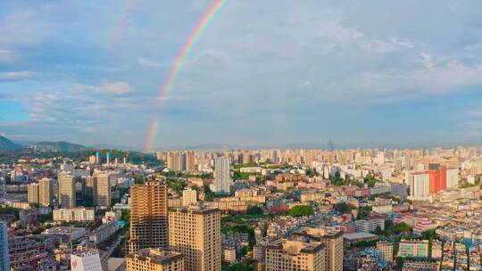 城市雨后彩虹航拍