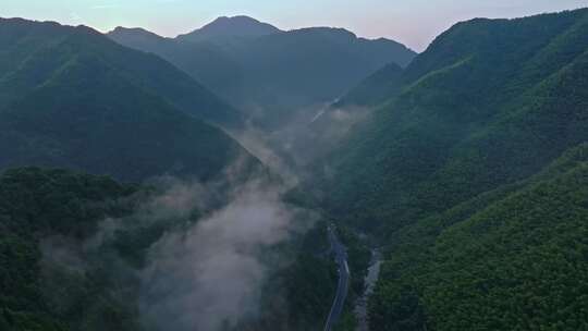 航拍浙江杭州临安区龙门秘境石门村山间村落