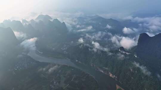 航拍桂林漓江山水风光雄伟壮阔的群山