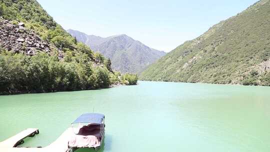 四川阿坝州茂县叠溪镇松坪沟景区白石海风光