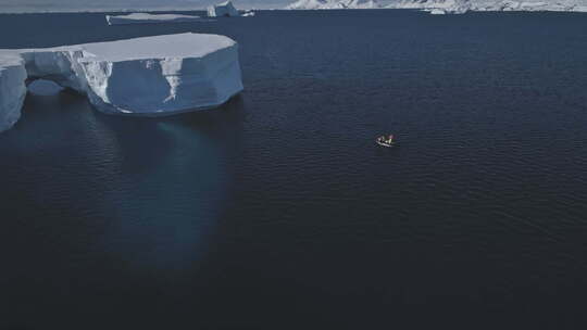 平板冰块北冰洋无人机视图