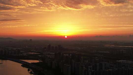 江苏苏州城市日落晚霞火烧云航拍