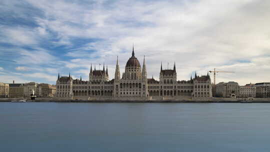 布达佩斯议会与多瑙河延时在白天视频素材模板下载