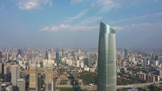 武汉中心大厦航拍白天高楼蓝天