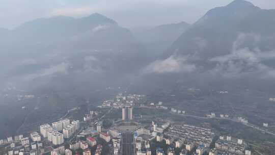 航拍湖北兴山古夫县城晨雾··三峡移民新县城