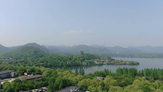 航拍浙江杭州雷峰塔，城隍阁