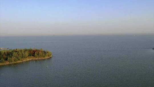 航拍江苏宿迁骆马湖公园风景