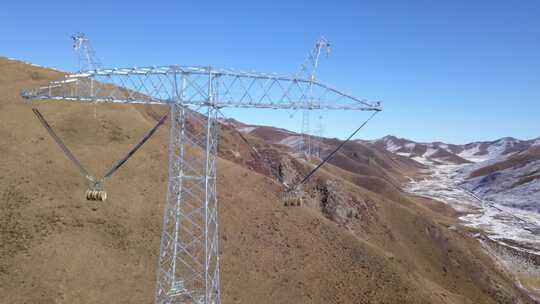 4K青藏高原特高压电力建设放线施工03