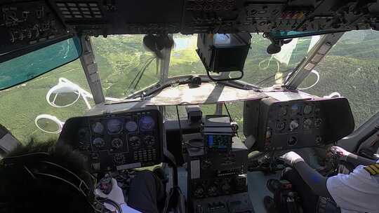 直升机驾驶员第一视角直升机森林防火巡查6