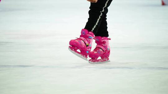 儿童滑冰 冰上运动 冬奥