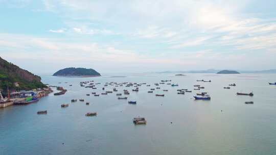 福建宁德霞浦海面上的渔船航拍