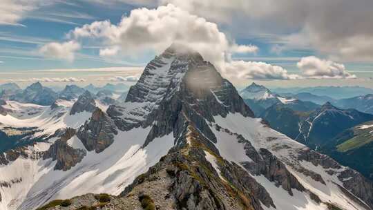 雪山全景自然风光