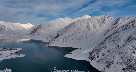 新疆帕米尔高原昆仑雪山白沙湖航拍