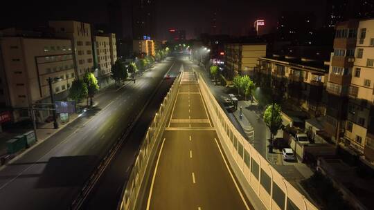 疫情下洛阳城市交通夜景