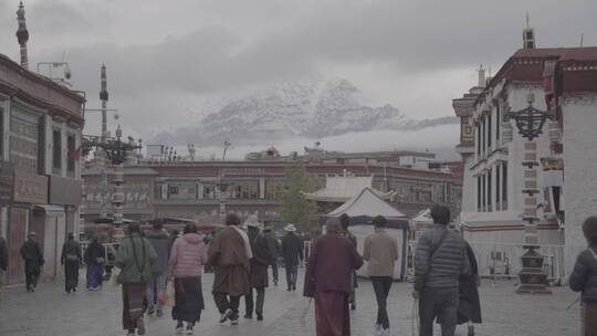 西藏拉萨大昭寺八廓街转经素材视频素材模板下载